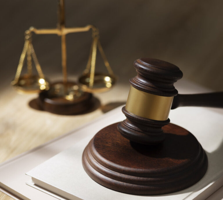 2 años y medio de cárcel y 4 mil euros de multa por robar en una casa habitada