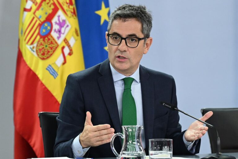 Bolaños anuncia un decreto para la financiación de las CCAA