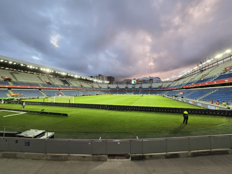 El Cabildo adjudica el contrato de asientos autoabatibles del Heliodoro Rodríguez López