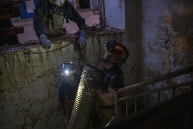 Canarias se suma al envío de efectivos a Valencia