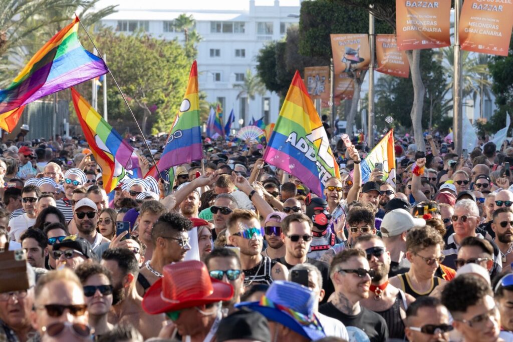 Algunos de los participantes, este sábado, en la Pride Walk de este año