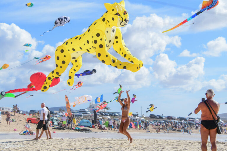 Fuerteventura celebra la 37º edición del Festival Internacional de Cometas de Corralejo