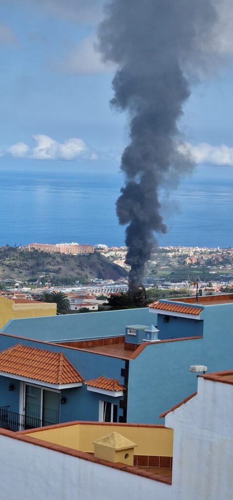 Incendio en el almacén de una ferretería de La Orotava