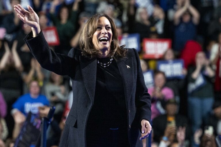 Kamala Harris apela al sueño americano en su cierre de campaña