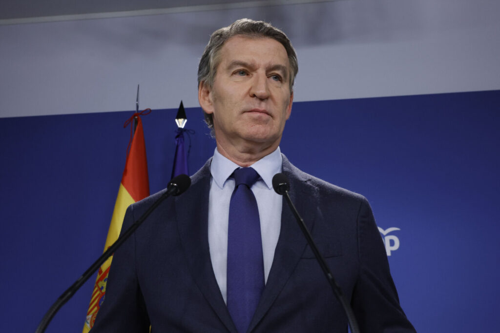 Feijóo culpa a Pedro Sánchez de utilizar los menores migrantes “como rehenes para imponer una política migratoria irresponsable"