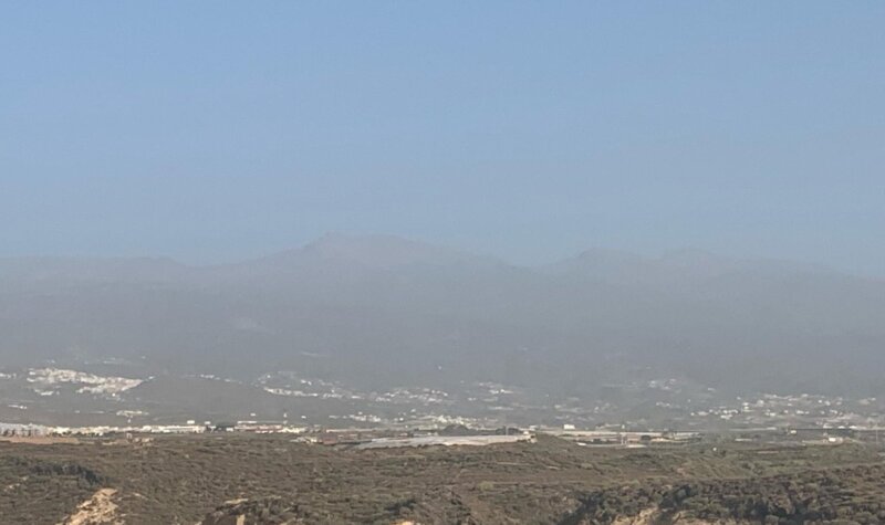 La calima ha estado presente durante este sábado, aunque con menos intensidad que en la jornada de este viernes