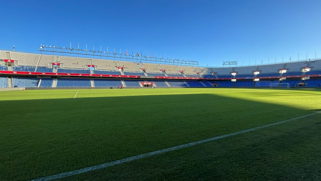 El Estadio Heliodoro Rodríguez López previo al partido que jugó la selección de fútbol ante Suiza. Imagen Antonio Cárdenes / RTVC 