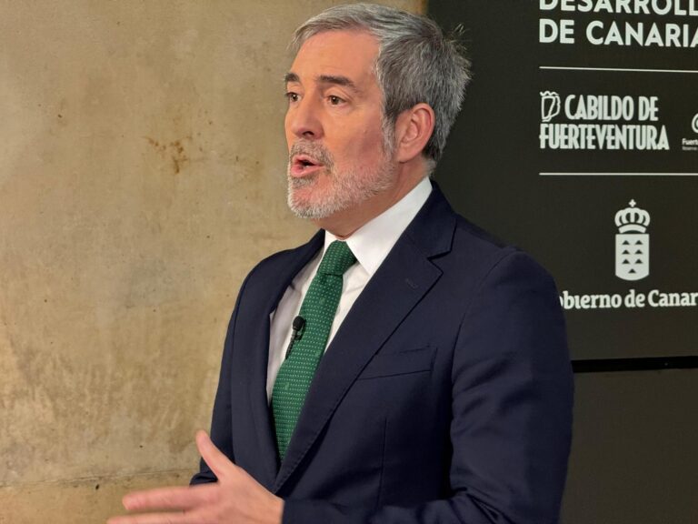 Fernando Clavijo llama a afrontar los retos de Canarias “con unidad”, lejos de la “bronca y el tacticismo político”