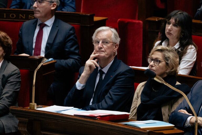 La Asamblea Nacional de Francia aprueba una moción de censura contra el primer ministro Michel Barnier