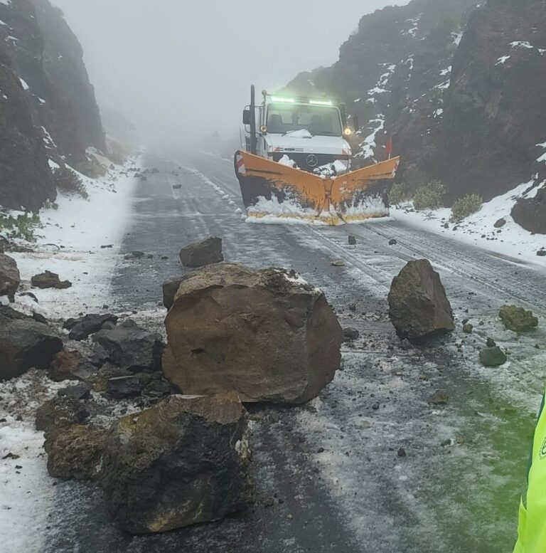 Abiertos todos los accesos para subir hasta el Teide