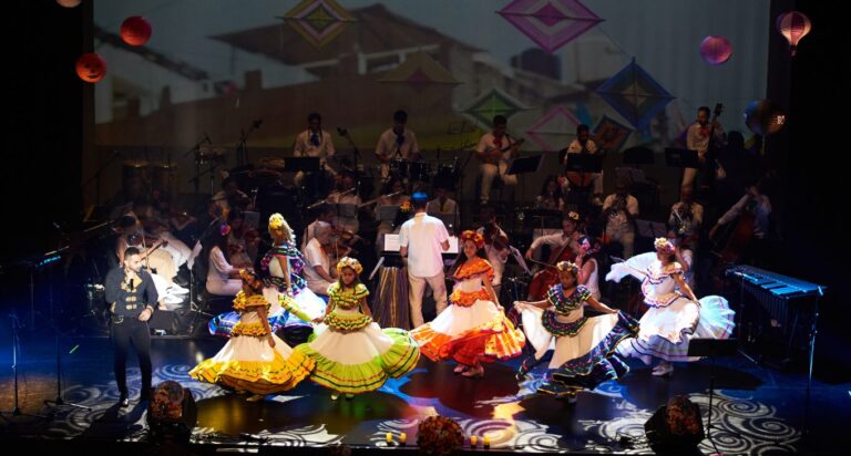 ‘La maleta’ viaja hasta Cuba tras la huella de la lucha canaria