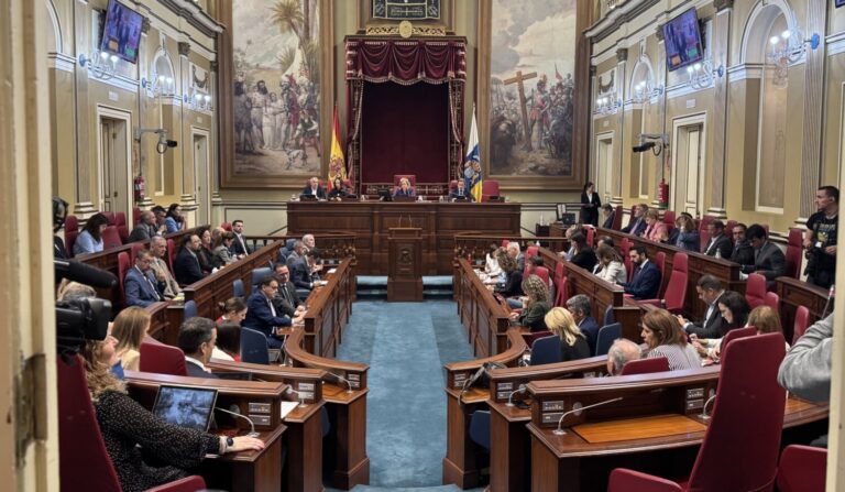 El Parlamento rechaza las enmiendas de PSOE y Vox al proyecto del Gobierno para regular la vivienda vacacional