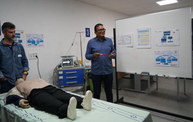 Más de 300 sanitarios de Gran Canaria reciben formación en soporte vital avanzado