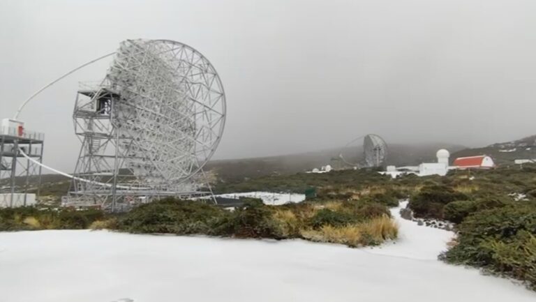 Nieve y tormentas durante la noche en Canarias