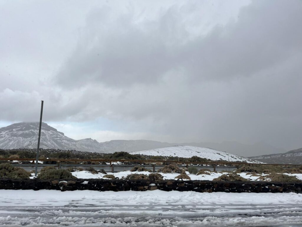 Abierto un acceso por el sur hasta el teleférico del Teide
