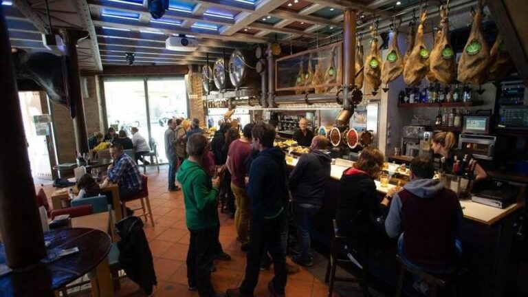 Canarias pierde en los últimos 13 años alrededor de 1.200 bares