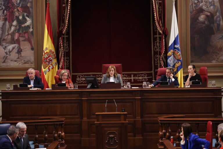 El Parlamento canario aprueba definitivamente los Presupuestos de 2025 del Gobierno de Canarias