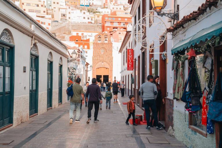 Cabildo y Fauca activan una nueva compra de los bonos consumo ‘Yo compro en La Gomera’