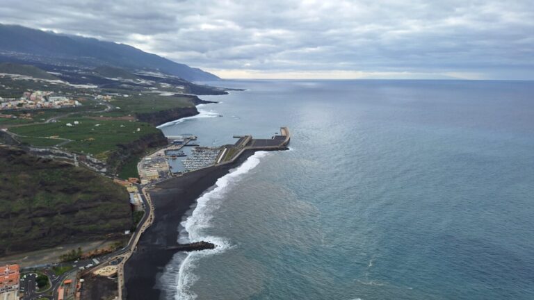 Viento, mala mar y lluvia en Canarias, consecuencias de la borrasca Garoe