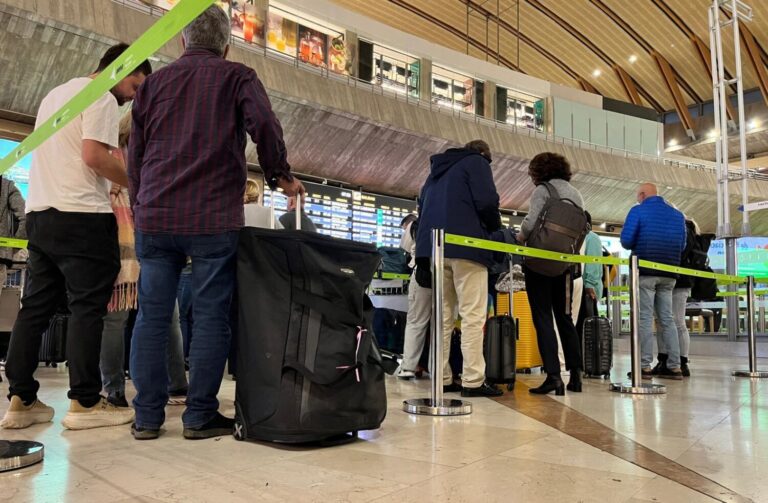 El aeropuerto Tenerife Norte recupera la normalidad después de la jornada vivida este lunes