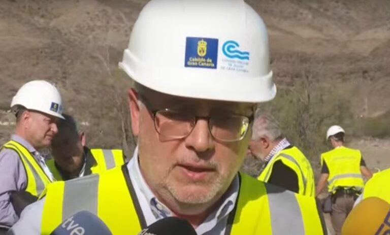 El presidente del Cabildo de Gran Canaria, Antonio Morales, visita las obras de la central Chira-Soria