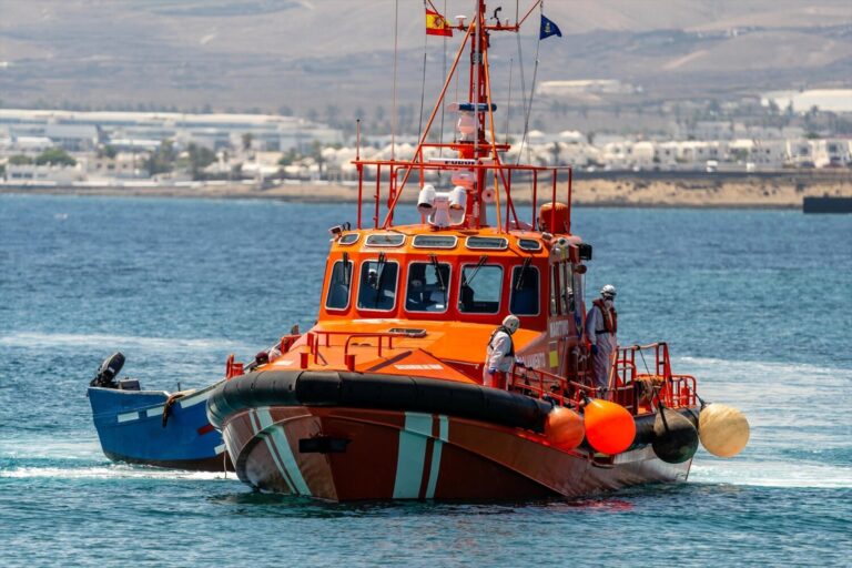 Rescatan una patera con cuatro ocupantes al sureste de Gran Canaria