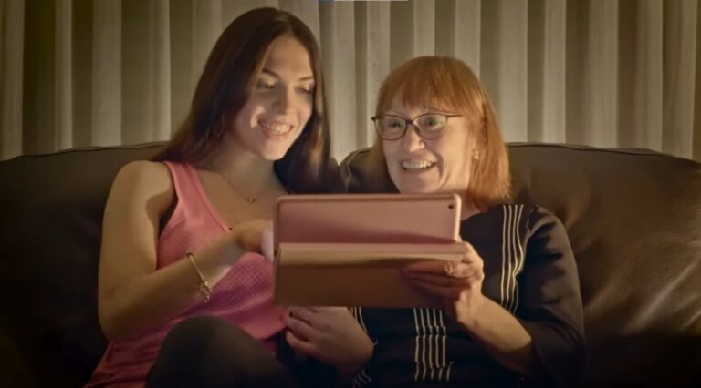 Kuvu: la plataforma online que fomenta la convivencia con personas mayores