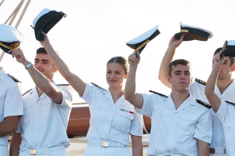 La princesa Leonor desembarca en Santa Cruz de Tenerife