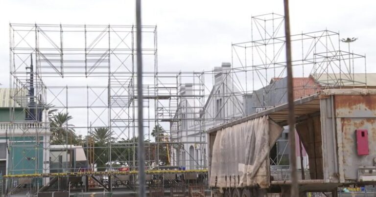 Avanzan los trabajos en Santa Catalina para el Carnaval de Las Palmas de Gran Canaria