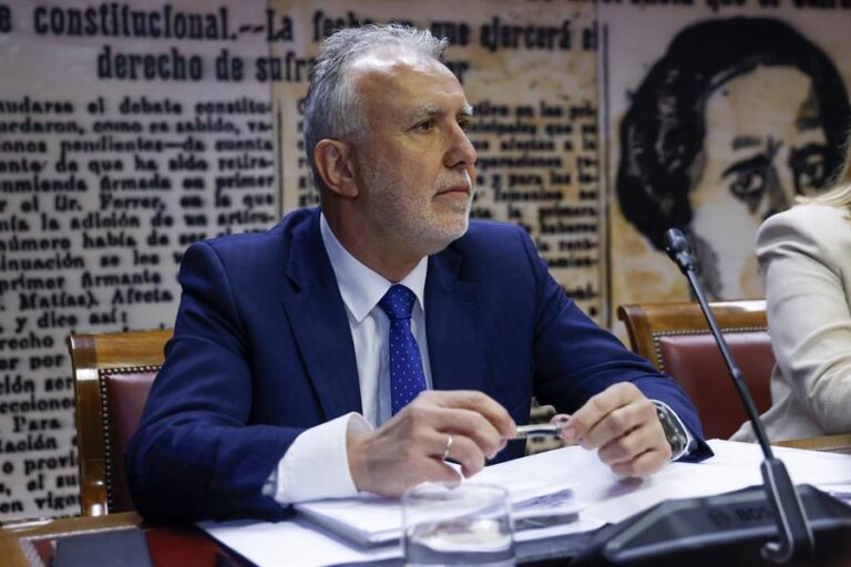 Torres vuelve a negar en el Senado que tuviera relación con Aldama 