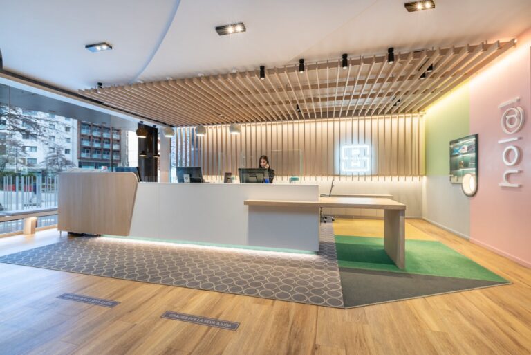 Canarias, segunda comunidad en la que más crece el empleo turístico en 2024