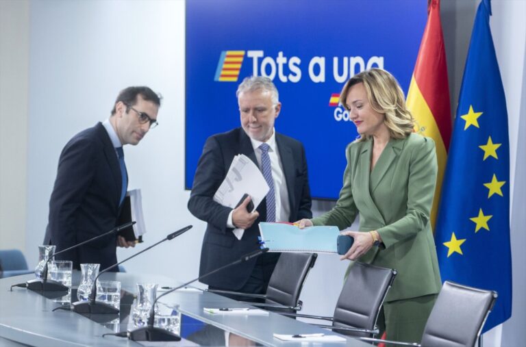 Torres, dispuesto a avanzar en el mecanismo legislativo propuesto por Clavijo sobre menores migrantes