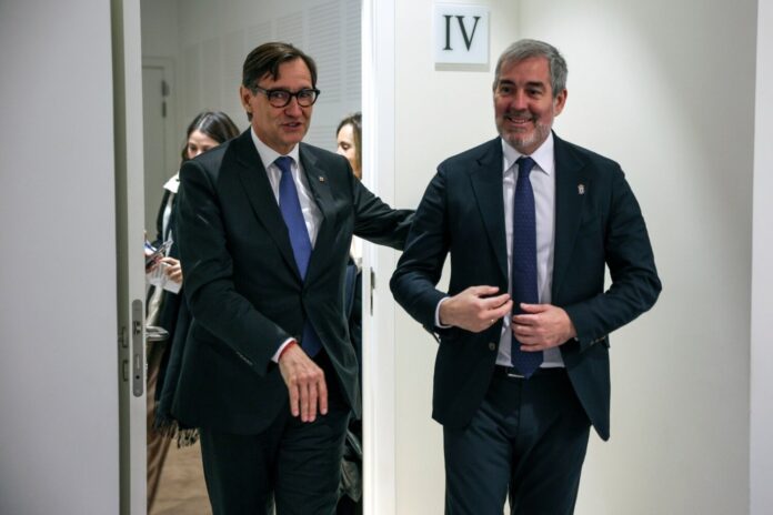 El presidente de Cataluña, Salvador Illa y el presidente de Canarias, Fernando Clavijo - GOBIERNO DE CANARIAS -
