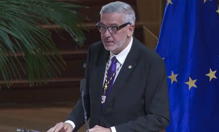 Lluís Serra toma posesión como rector de la ULPGC