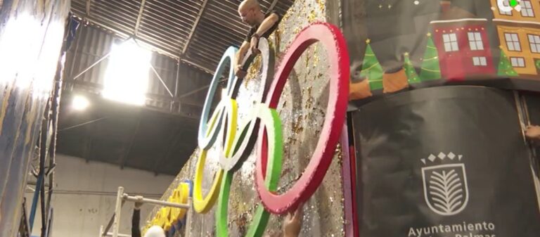 Las carrozas se preparan para el Carnaval de Las Palmas de Gran Canaria