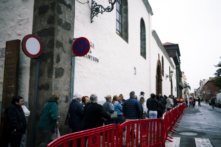 Cientos de personas visitan a la ‘Siervita’ en La Laguna, en honor a su 294 aniversario