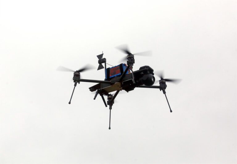 La defensa aérea rusa intercepta más de una treintena de drones ucranianos