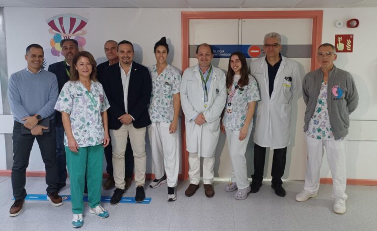 El HUC inaugura una nueva área de cuidados intermedios en neonatología