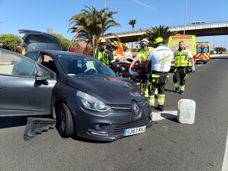 Dos heridos en un accidente de tráfico en Vecindario