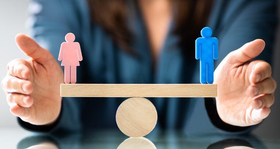 La brecha salarial de género sigue reduciéndose y marcó mínimo con el 15,7%