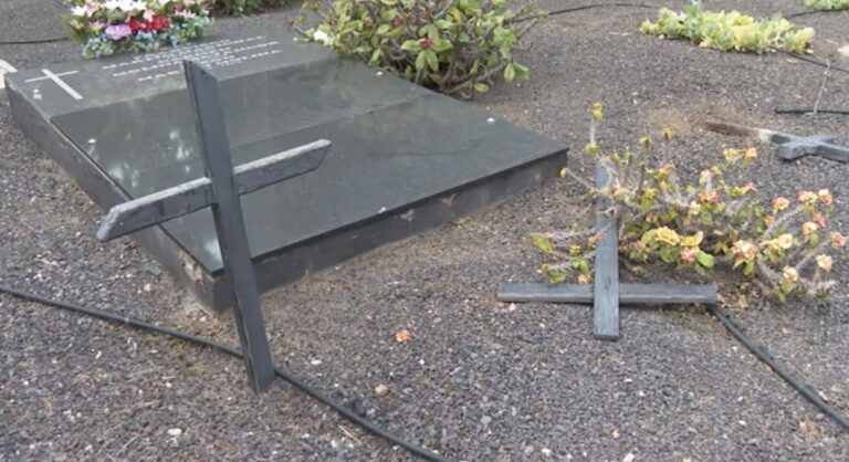 Actos vandálicos en el cementerio de Antigua
