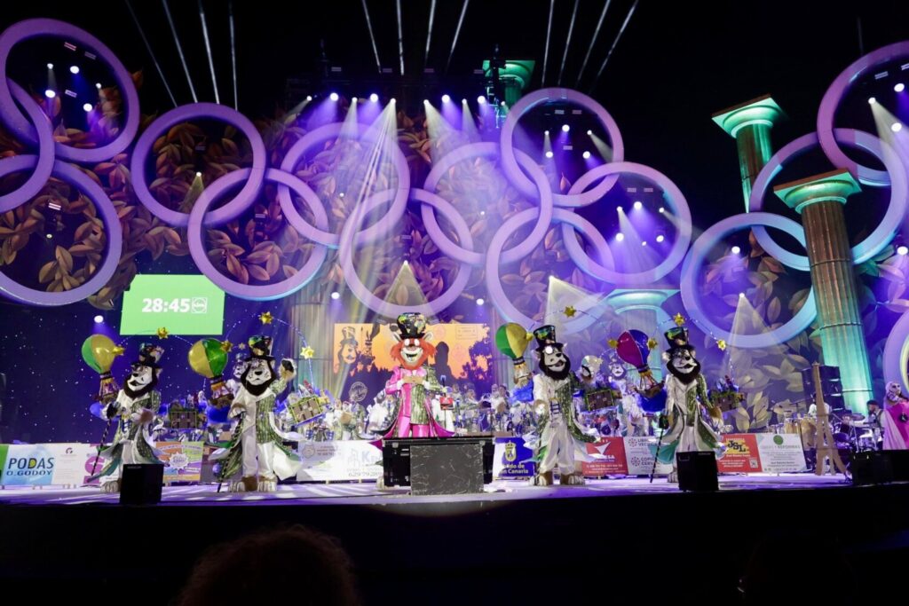 Lengüetudos en la primera fase del carnaval de Las Palmas de Gran Canaria 2025