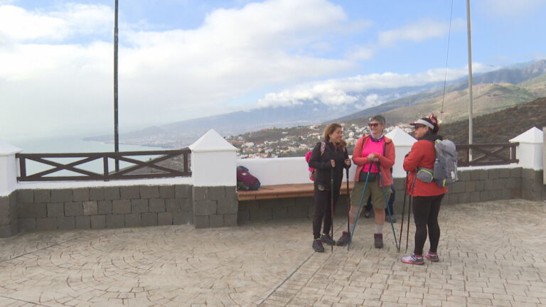 Peregrinos realizan este sábado el camino viejo a Candelaria