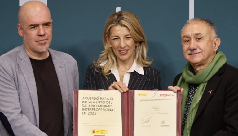 Trabajo y sindicatos firman el acuerdo para la subida del SMI 2025