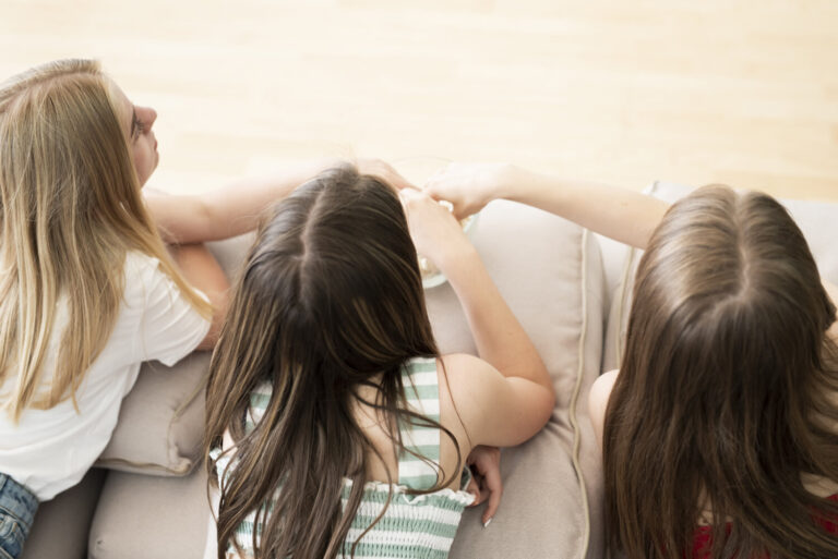 El colectivo de familias de acogida pide al Gobierno canario que no haya menores de 6 años en centros