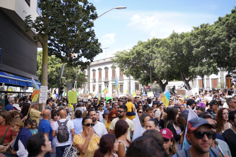 ‘Canarias tiene un límite’ convoca este domingo en Tenerife una protesta ante un congreso de industria del turismo