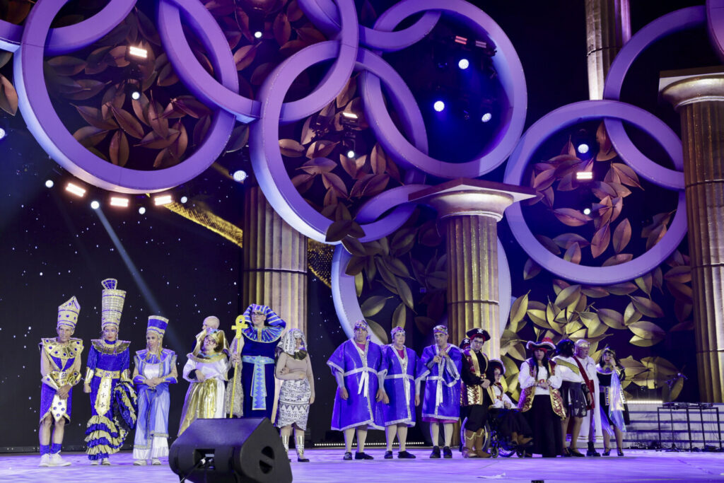 Algunos de los participantes de La Gala de la Integración del Carnaval