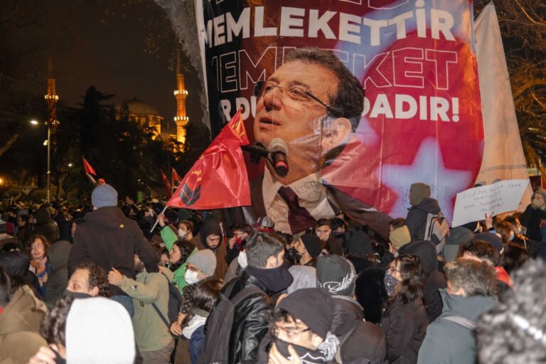 Un tribunal dicta prisión preventiva para el alcalde de Estambul y rival de Erdogan, Ekrem Imamoglu