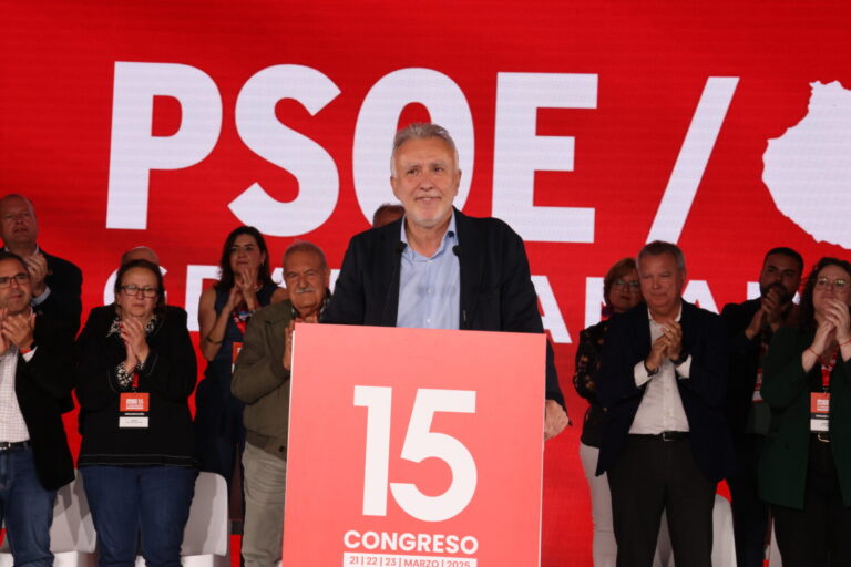 El ministro Ángel Víctor Torres comunica que tiene cáncer y que será intervenido quirúrgicamente en abril