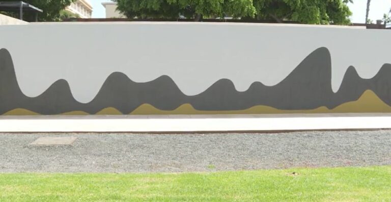 Un mural homenajea a Martín Chirino en Las Palmas de Gran Canaria